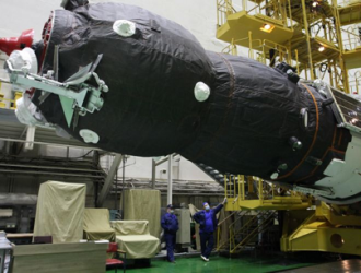 Проведены авторский осмотр и накатка головного обтекателя корабля «Прогресс МС-19»