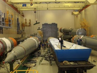 Ракета «Союз-2» и головной обтекатель для запуска грузового корабля «Прогресс МС-19» доставлены на Байконур