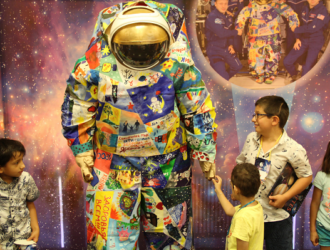 Экипаж МКС записал послание онкобольным детям