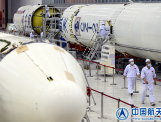 Завершается сборка РН “Чанчжэн-2F” для корабля “Шеньчжоу-12”