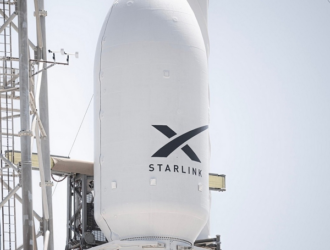 SpaceX развернули половину начальной группировки Starlink