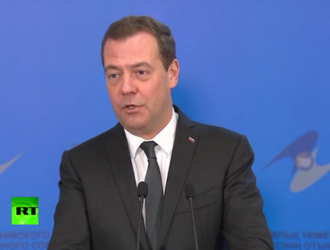 Россия выступает за запрет на милитаризацию космоса, заявил Медведев