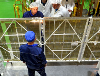 Проверка солнечных батарей грузового корабля «Прогресс МС-20»