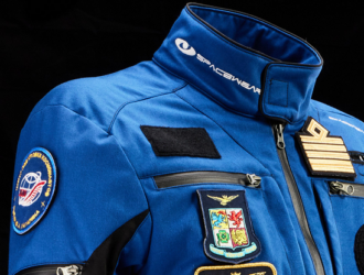 Итальянская компания разместила шеврон ЦПК на костюме для полета итальянца на SpaceShipTwo