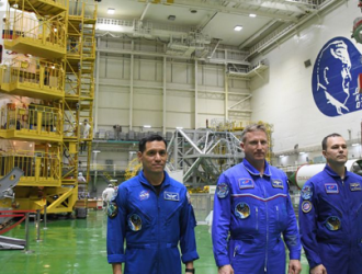 Экипажи «Союза МС-22» провели контрольный осмотр корабля на Байконуре