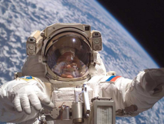 Российские космонавты выйдут в открытый космос 19 января
