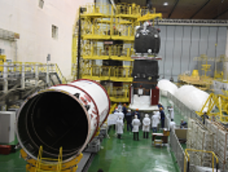 ТГК «Прогресс МС-14» состыкован с переходным отсеком