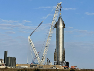 Прототип Starship SN11 установлен на стартовый стол