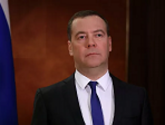 Медведев пошутил про предложение не строить в России космические корабли