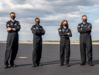 SpaceX укомплектовала первый гражданский экипаж для полета в космос