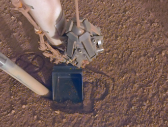 Буру зонда InSight повторно угрожает «вылет» из грунта Марса