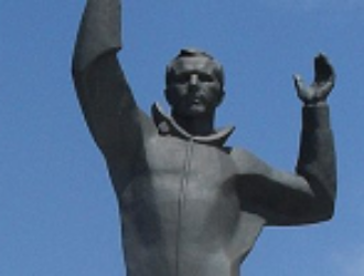 Египтяне поставят памятник Гагарину и Павловой