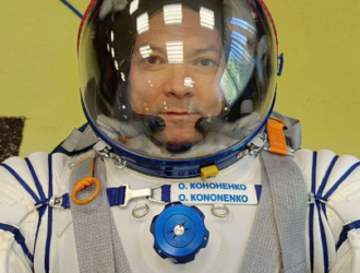 Космонавты примерили скафандры