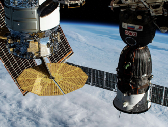 Роскосмосу разрешили подписать госконтракт, подразумевающий полеты на МКС до 2027 года