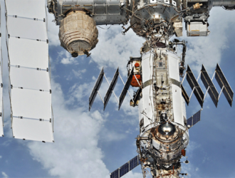 Санкции Запада осложнили замену комплектующих на российском сегменте МКС