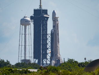 Пуск Falcon Hravy вновь отложен