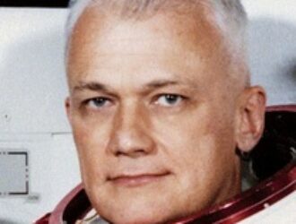 Умер астронавт Брюс МакКэндлесс