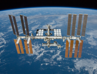 Космонавты на МКС ищут новое место утечки воздуха