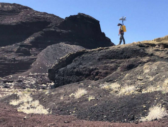 В NASA создали рюкзак, помогающий на заблудиться на южном полюсе Луны