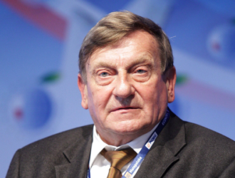 Умер первый польский космонавт Мирослав Гермашевский