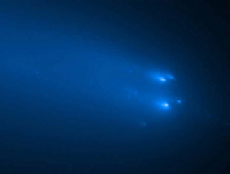 Solar Orbiter пролетит через хвост распадающейся кометы в конце мая