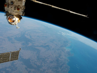Коррекция высоты орбиты МКС прошла штатно
