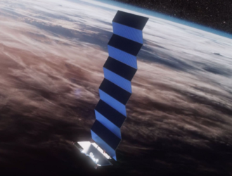 Очередной Starlink сошёл с орбиты
