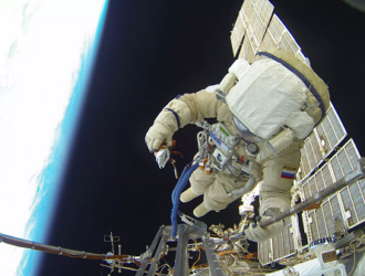 На повышение окладов космонавтов выделили более 127 миллионов рублей