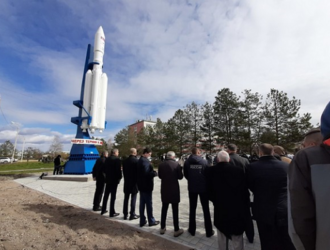 Возле Амурского госуниверситета установили макет ракеты-носителя «Ангара-А5»