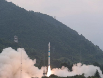 Китай успешно запустил спутник «Чуансинь-16»