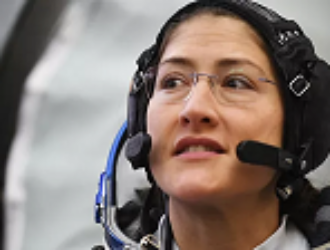 Первый в истории выход двух женщин в космос может состояться осенью