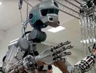 Робота-пилота корабля «Орел» сделают похожим на человека