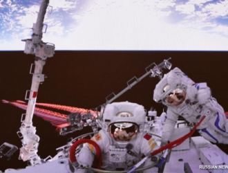Экипаж миссии «Шэньчжоу-14» в третий раз вышел в открытый космос