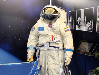 В российских скафандрах могут начать применять самозаживляющийся материал