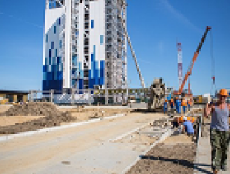 Роскосмос повысит зарплату строителям космодрома Восточный