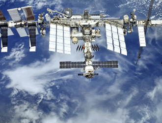 Стало известно, от столкновения с чем “уклонилась МКС”