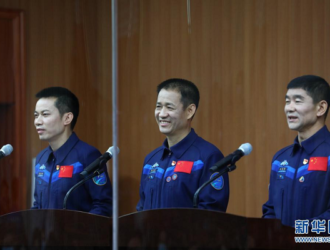 Стартовал космический корабль “Шеньчжоу-12”