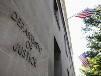 США обвинили трех иранцев в краже спутниковых технологий