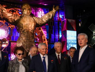 Собянин открыл в Москве выставку, посвященную 60-летию первого полета человека в космос