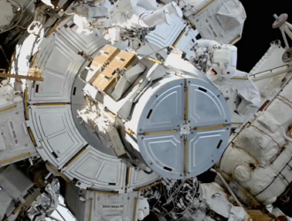 Астронавты вернулись на борт МКС после проведения монтажных работ