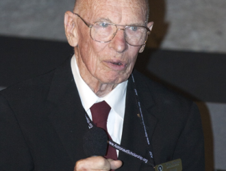 Умер американские астронавт Уильям Торнтон