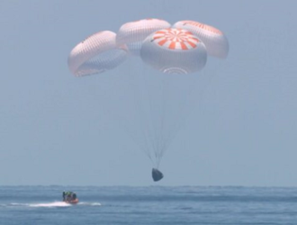 Грузовой корабль Dragon компании SpaceX приводнился у берегов Флориды