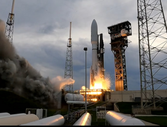 В США запустили ракету-носитель Atlas V с военными спутниками