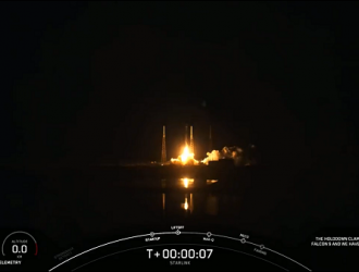 SpaceX вывела на орбиту партию из 50 спутников