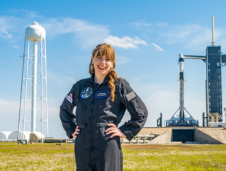 Хейли Арсено рассказала о том, что она возьмёт с собой в полёт