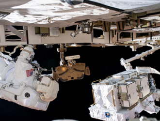Астронавты NASA завершили выход в открытый космос