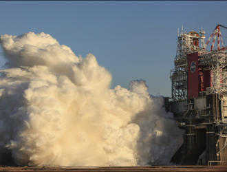 В NASA запланировали на февраль новые огневые испытания двигателей ракеты SLS