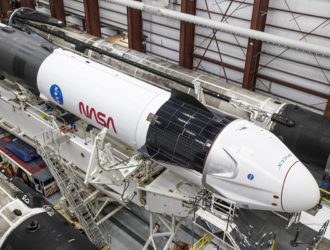 Подписаны контракты с туристами, которые полетят на МКС на корабле Маска