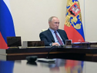 Путин назвал развитие программы пилотируемых полетов приоритетным