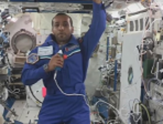 Первый космонавт ОАЭ сразу после возвращения на Землю позвонит матери